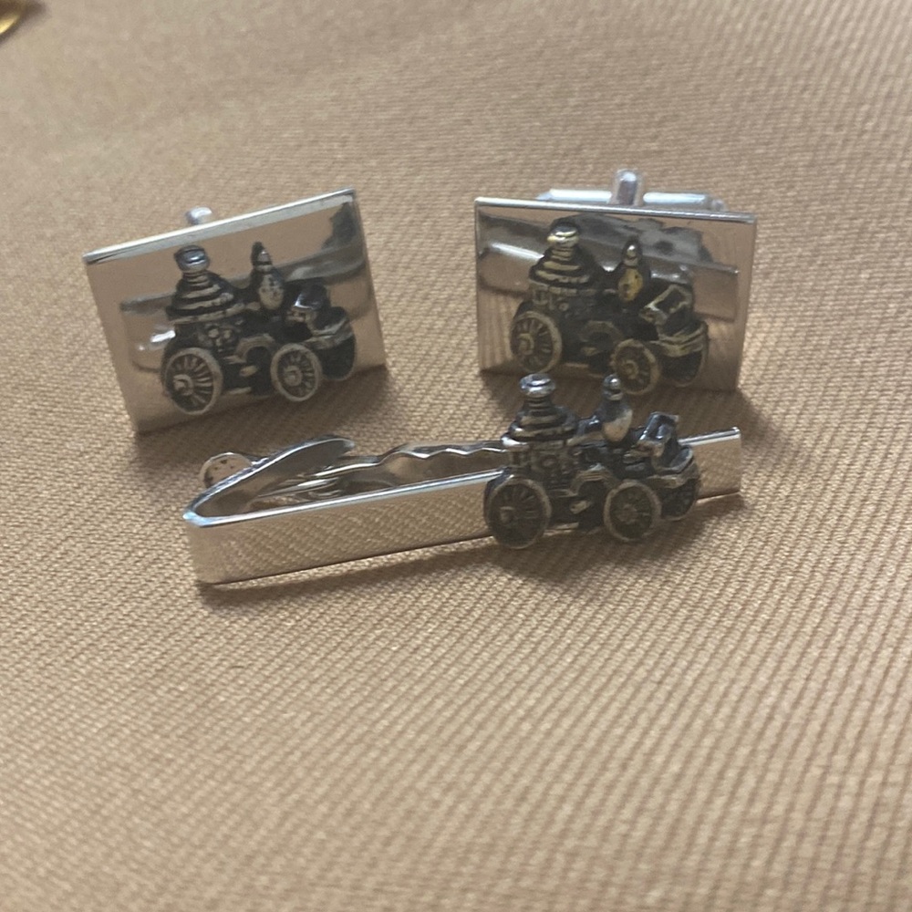 Shields Jalopy cuff Links and Tie Clasp